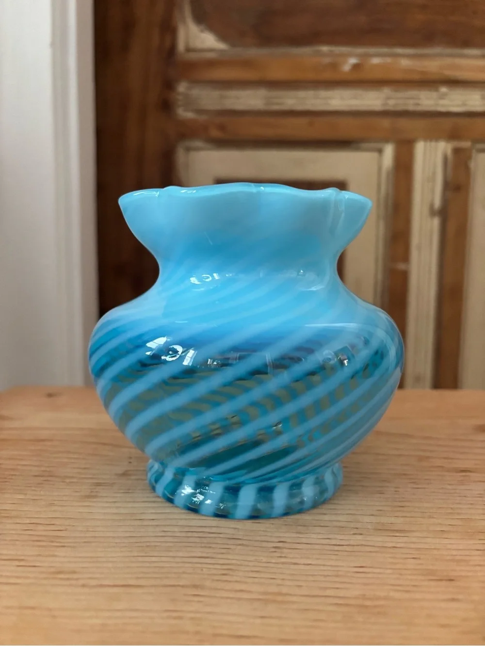 Vintage Fenton Opalescent Blue & Whitw Swirl Vase-Rippled Top-4.5”